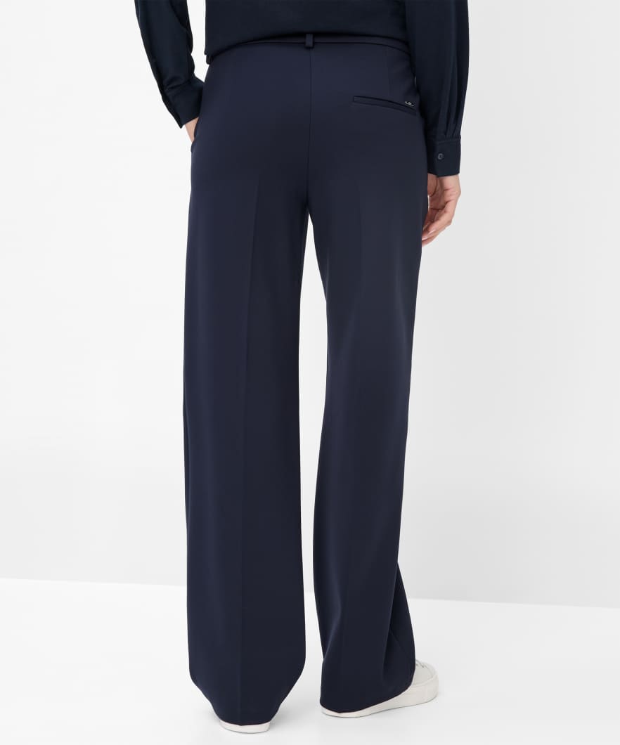 Brax Ladies, Maine Chinos - in Navy - 22