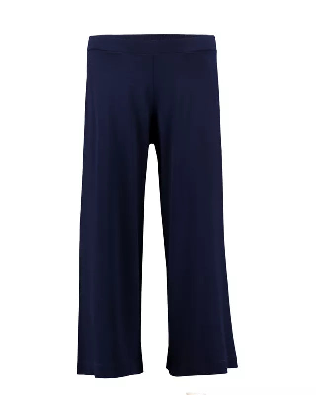 Holebrook Ladies, the Asta Culotte in Navy (290 Navy)