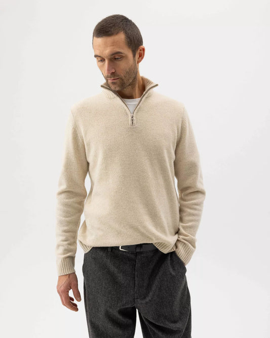 Holebrook Mens, the Charles T-neck in 105-Creme