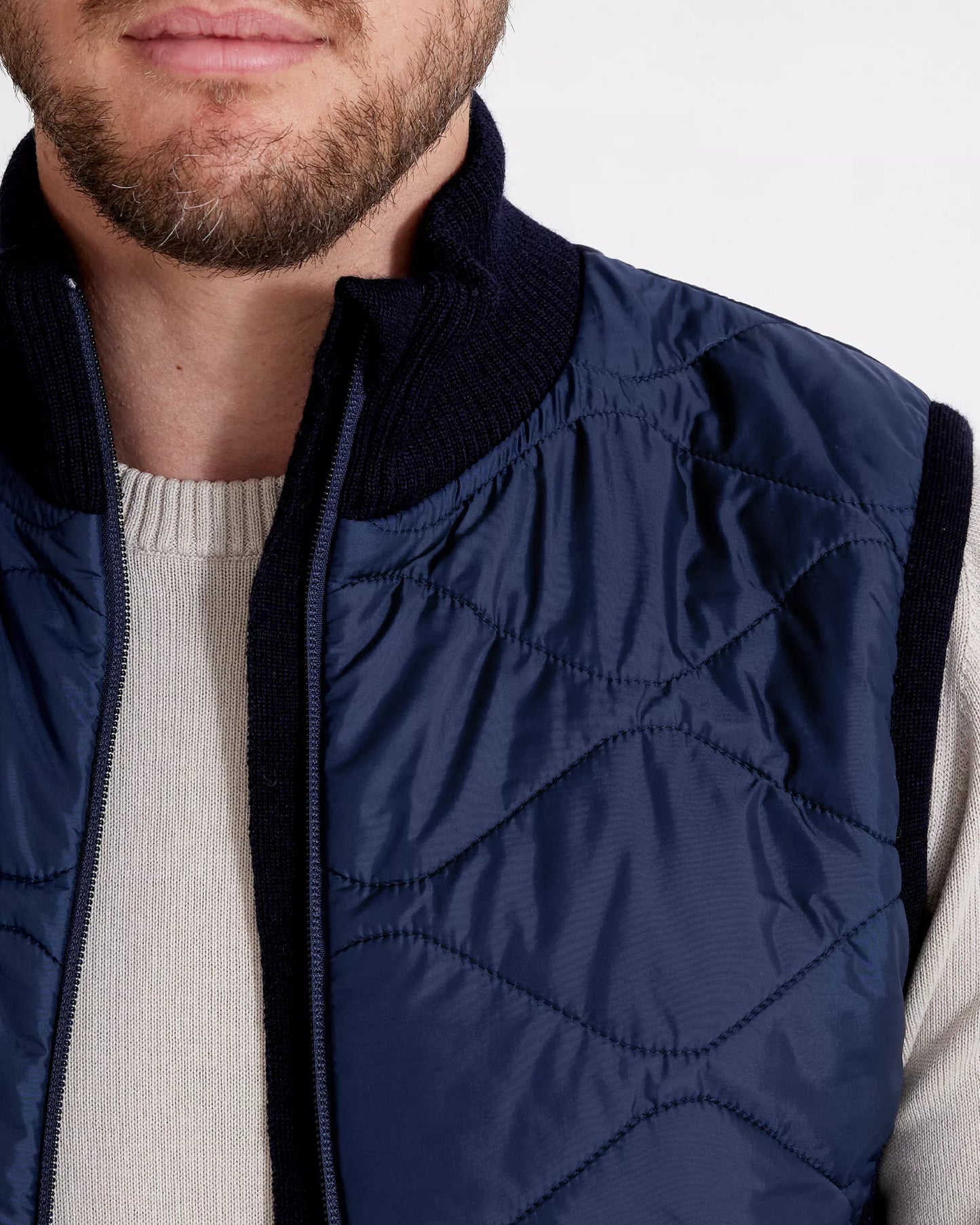 Holebrook Mens, the Conny Vest WP in 290-Navy