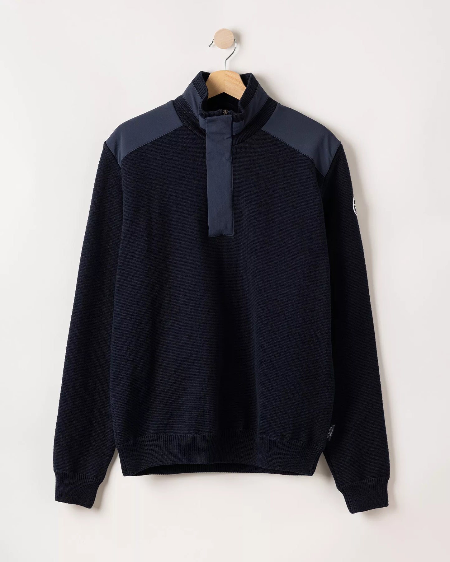 Holebrook Mens, the Eskil T-neck WP in 290-Navy