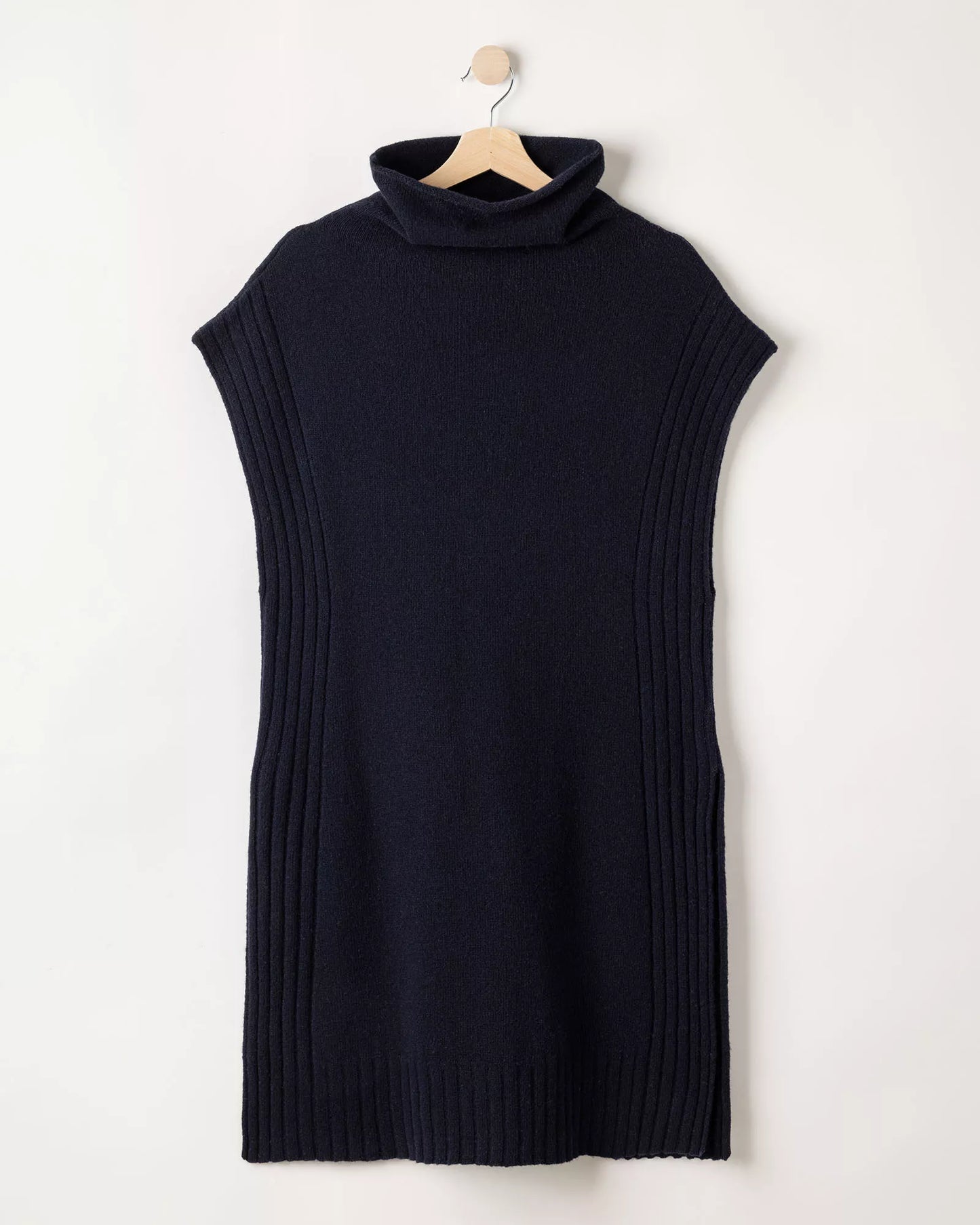 Holebrook Ladies, the Kicki Long Vest