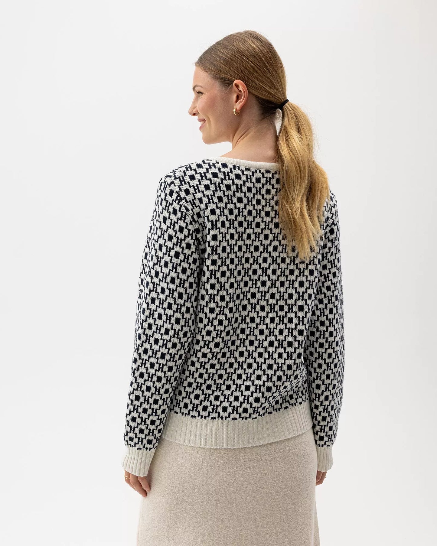 Holebrook Ladies, Victoria Crew, in Off White / Navy