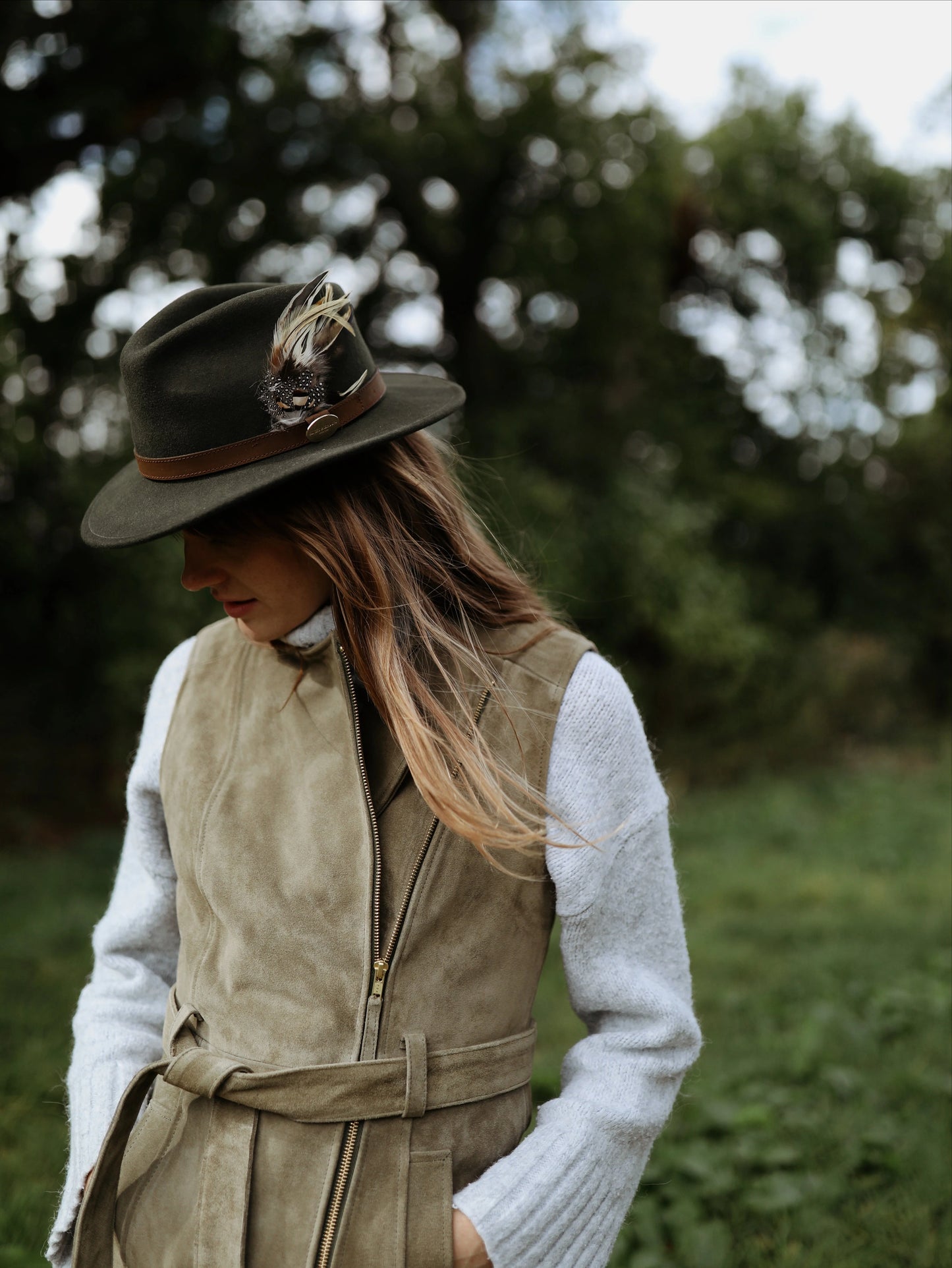 Suffolk Fedora Fawn Side Feather