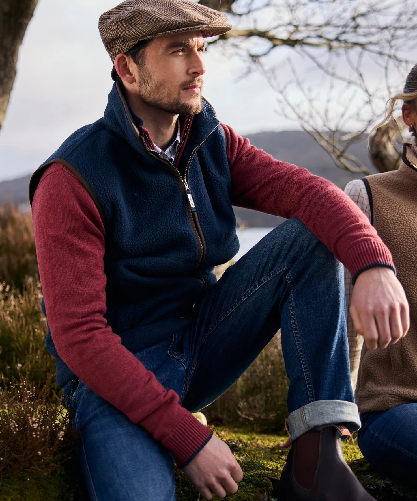 Schoffel Mens Countrywear, the Oakham Retro Fleece Gilet in True Navy