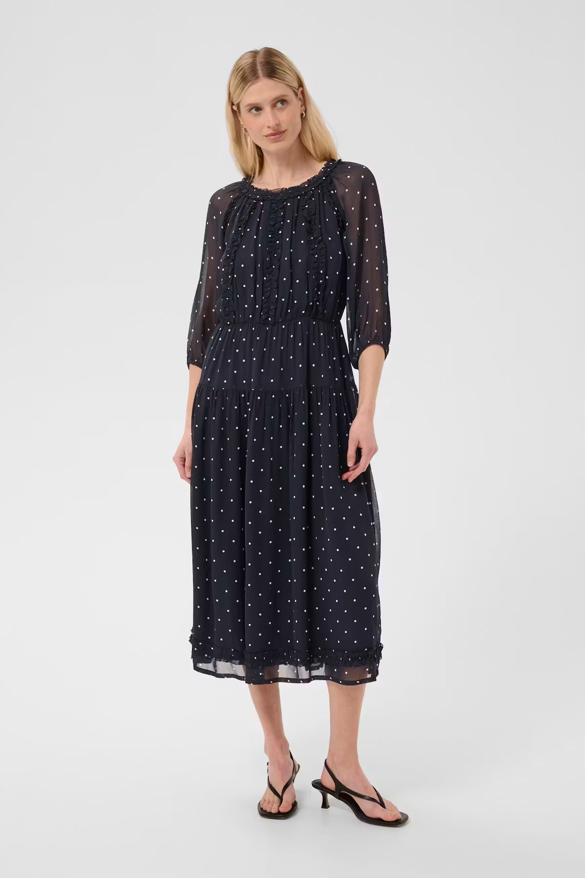 Part Two, Dress DragaPW DR