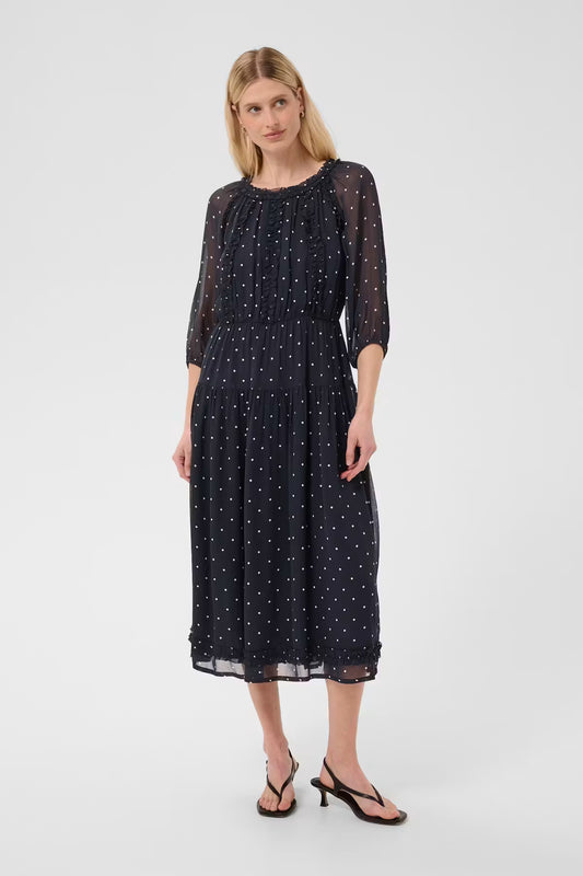 Part Two, Dress DragaPW DR