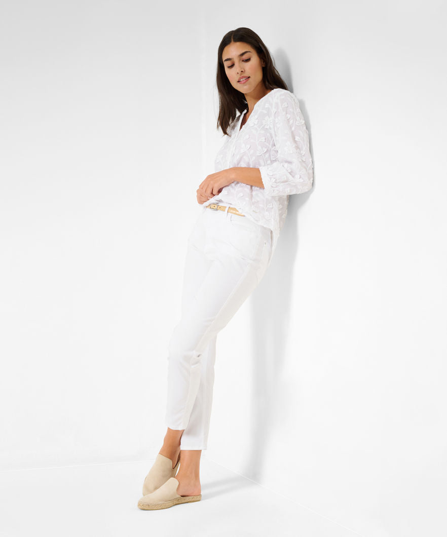 Brax, Style MARY S Coloured denim: Modern five-pocket jeans - 99 WHITE