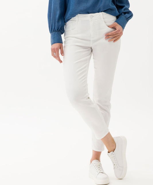 Brax, Style SHAKIRA S Free to Move: five-pocket drainpipe jeans - 99 White