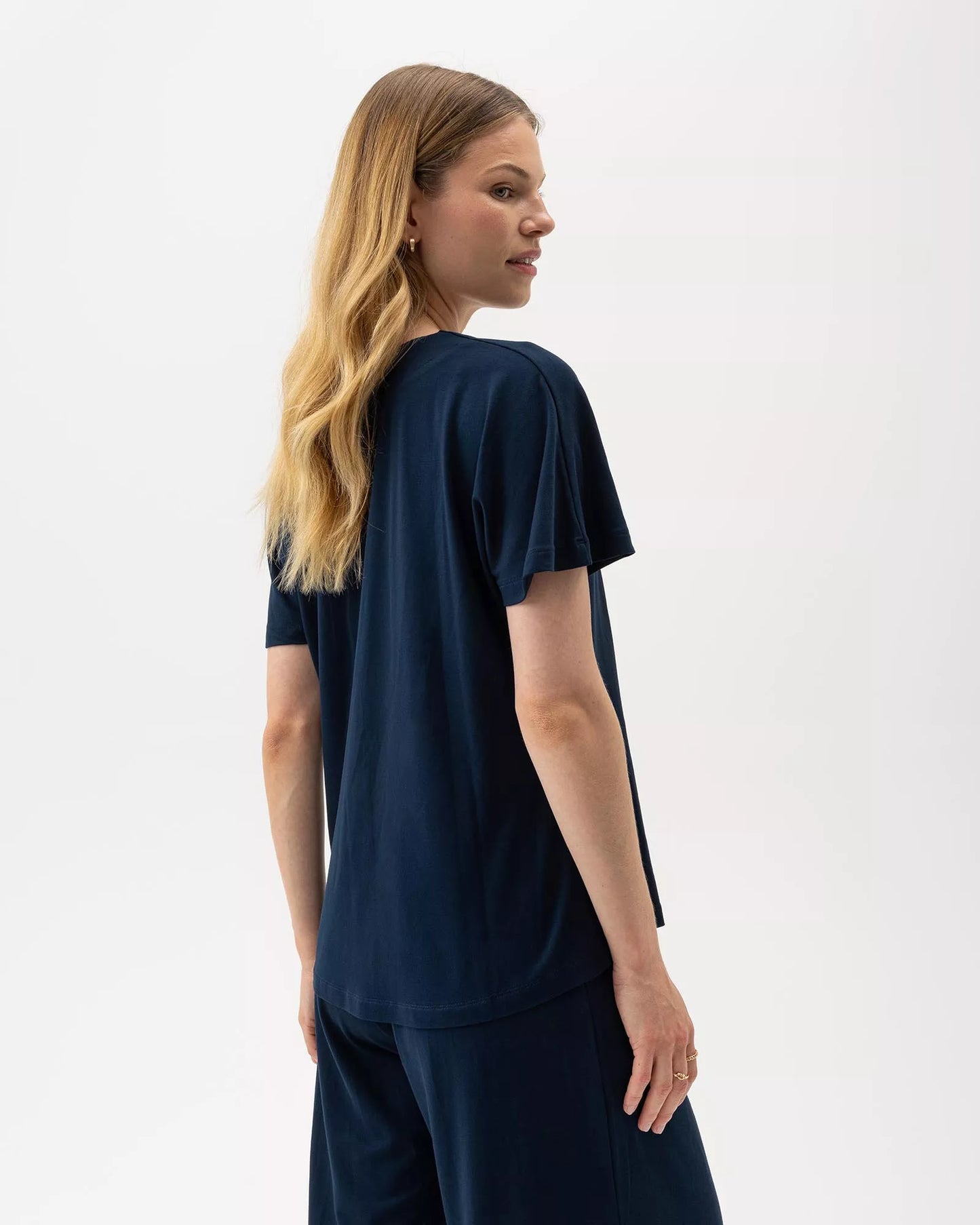 Holebrook T-Shirts , the Ellen V-neck Top