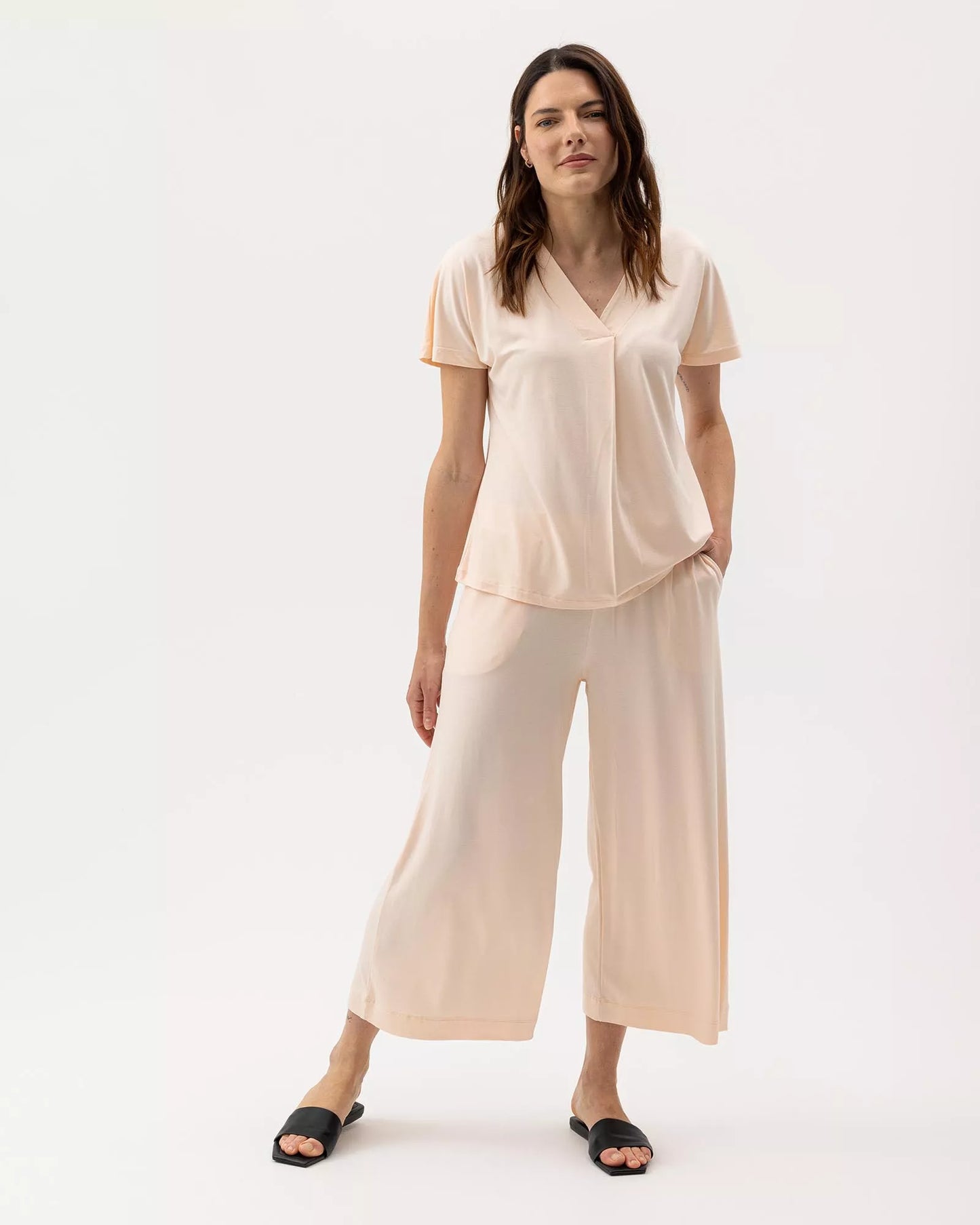 Holebrook Ladies, Esther V-neck Top, in Pale Peach