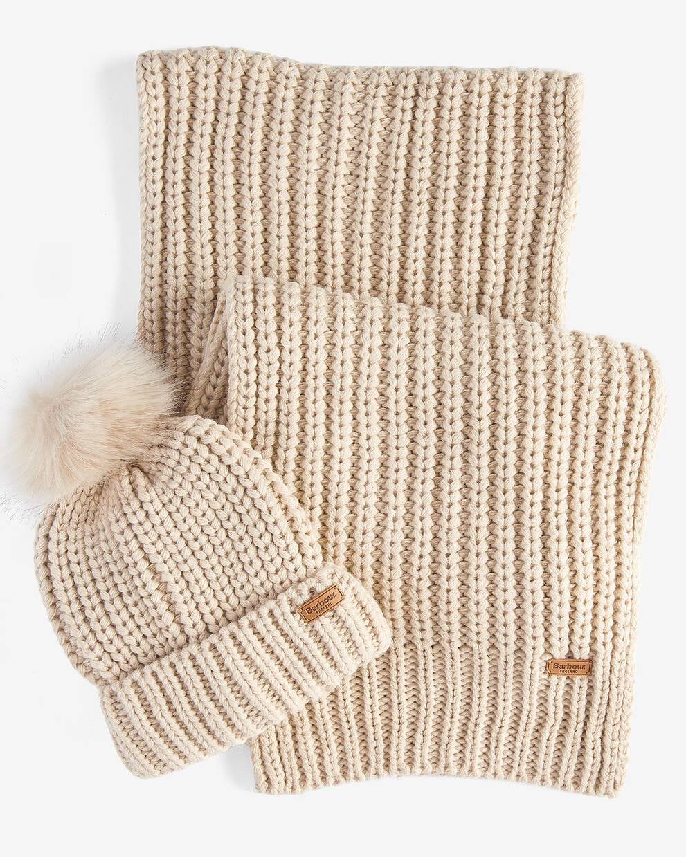 Barbour Saltburn Beanie & Scarf Gift Set