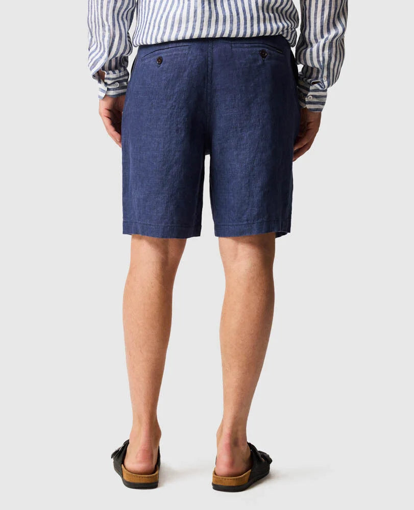 Rodd & Gunn, the Resort Linen