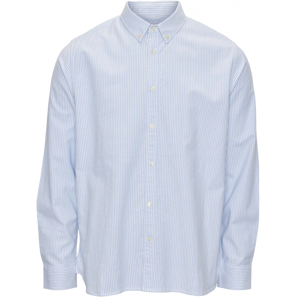Knowledge Cotton , Shirts in regular Classic fit. ELDER regular fit owl striped oxford shirt - GOTS/Vegan  Chosen in a Lapis Blue  colour.