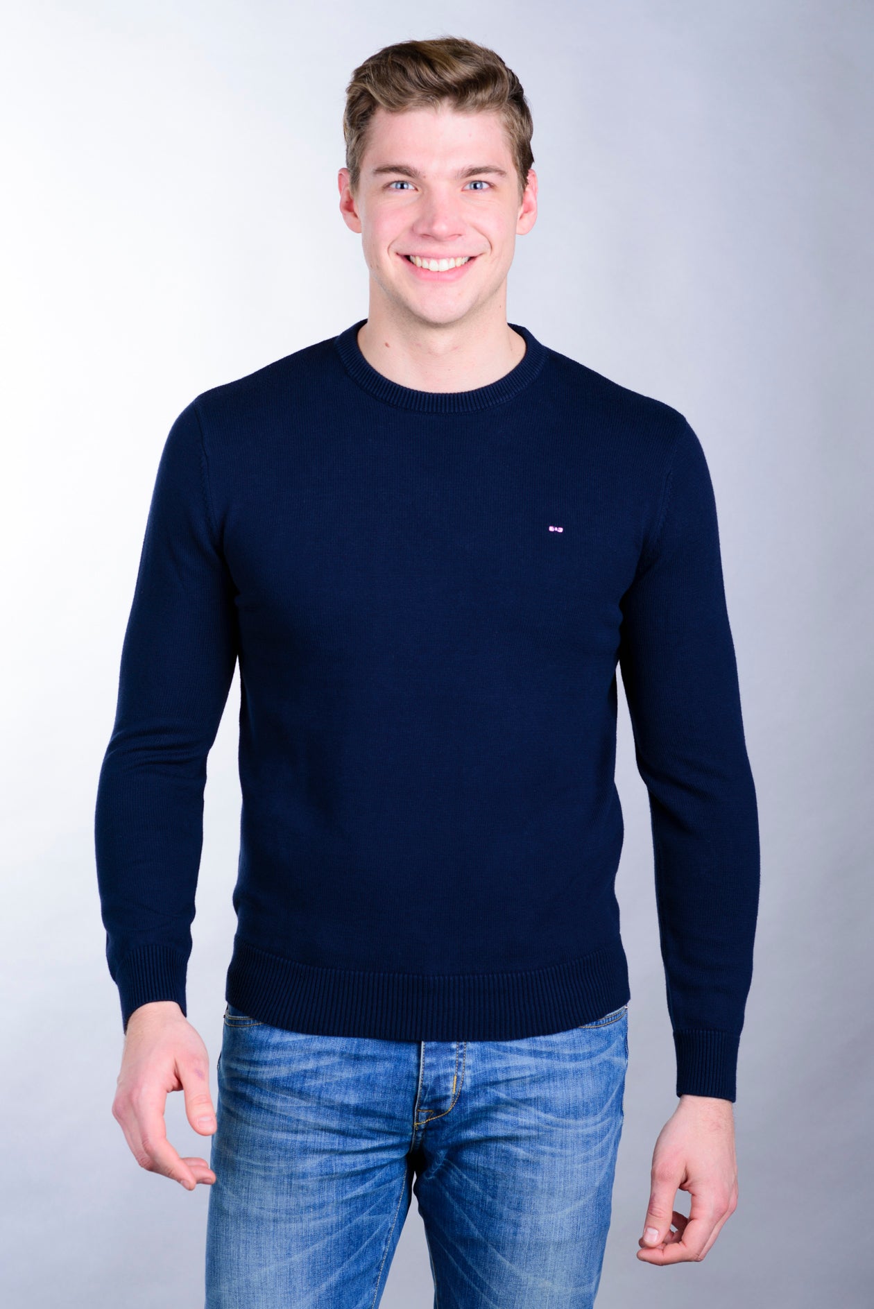 Eden Park Knitwear in regular classic fit. Crew neck solid  cotton jumper